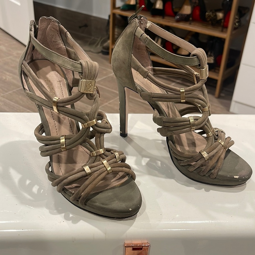 BCBGeneration open toed suede platform pump heels Strappy Hunter Green Shoes 6.5